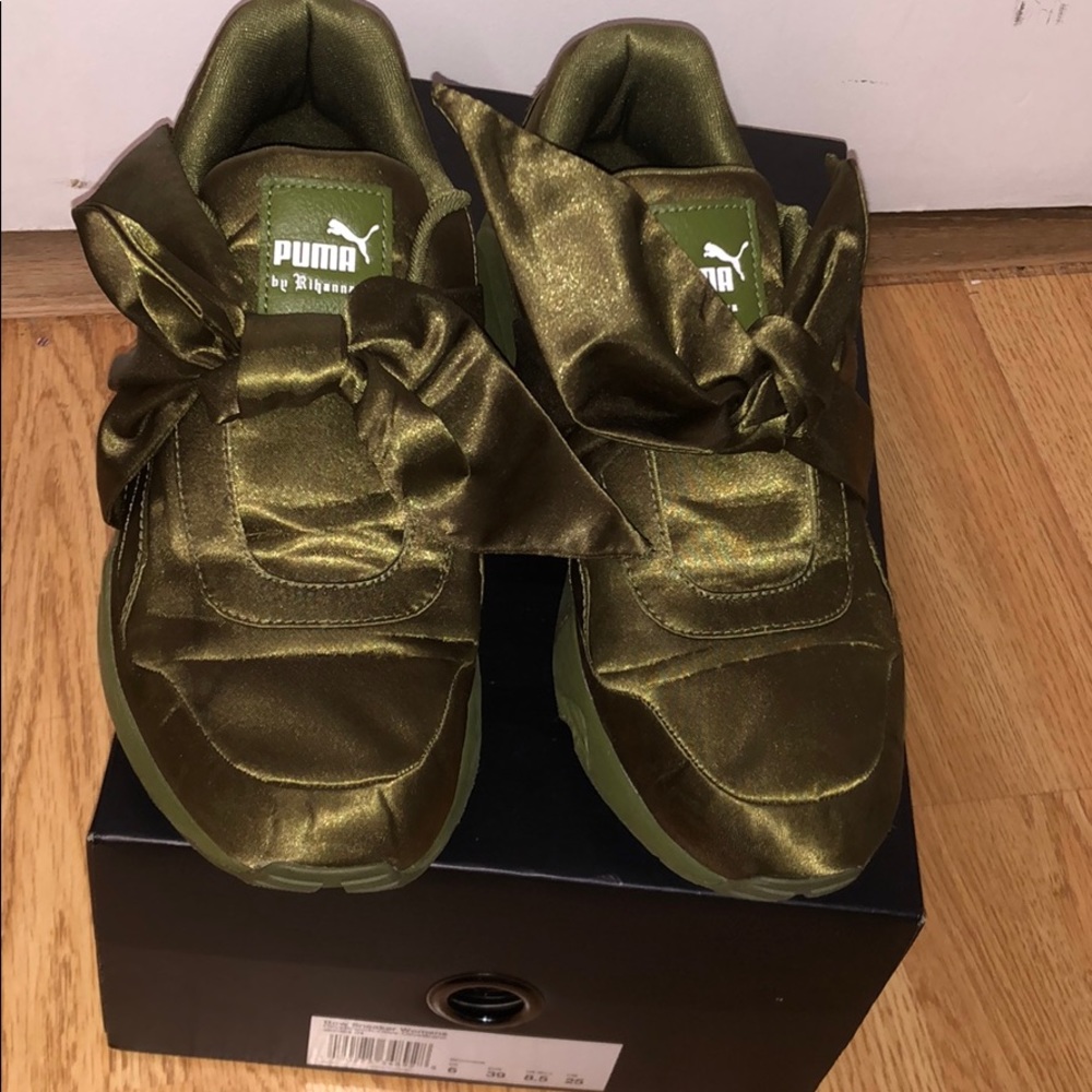 Olive green Fenty puma Bow sneakers